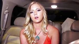 Blonde bitch revealing the boobs in the car